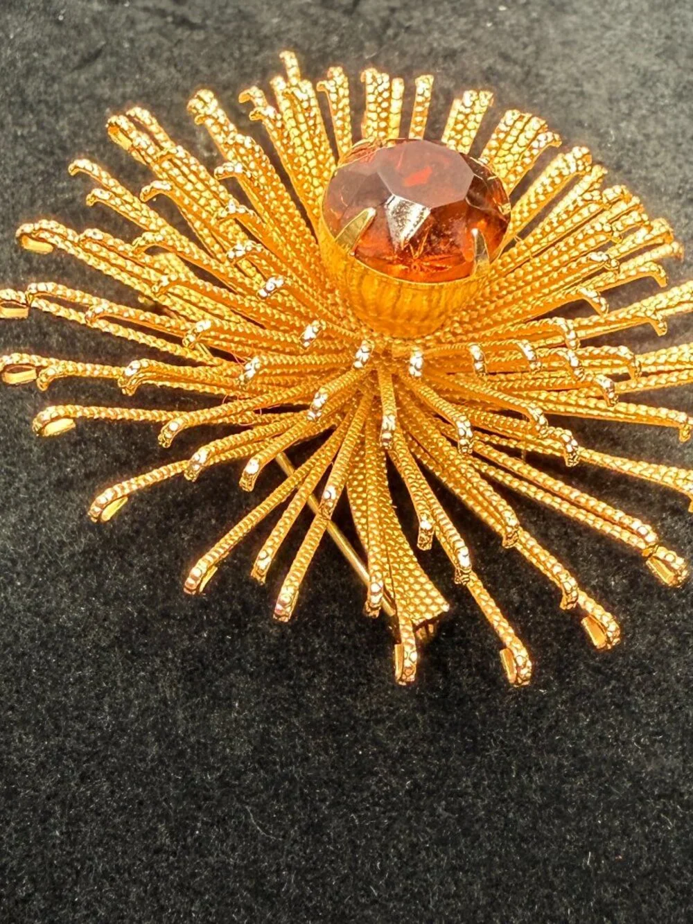 VTG Sarah Coventry Signed Sunburst Floral Gold Tone Topaz Stone Brooch Pin 2.25